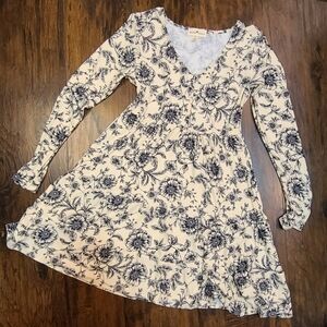 Black and Cream Floral Long Sleeve Dress
